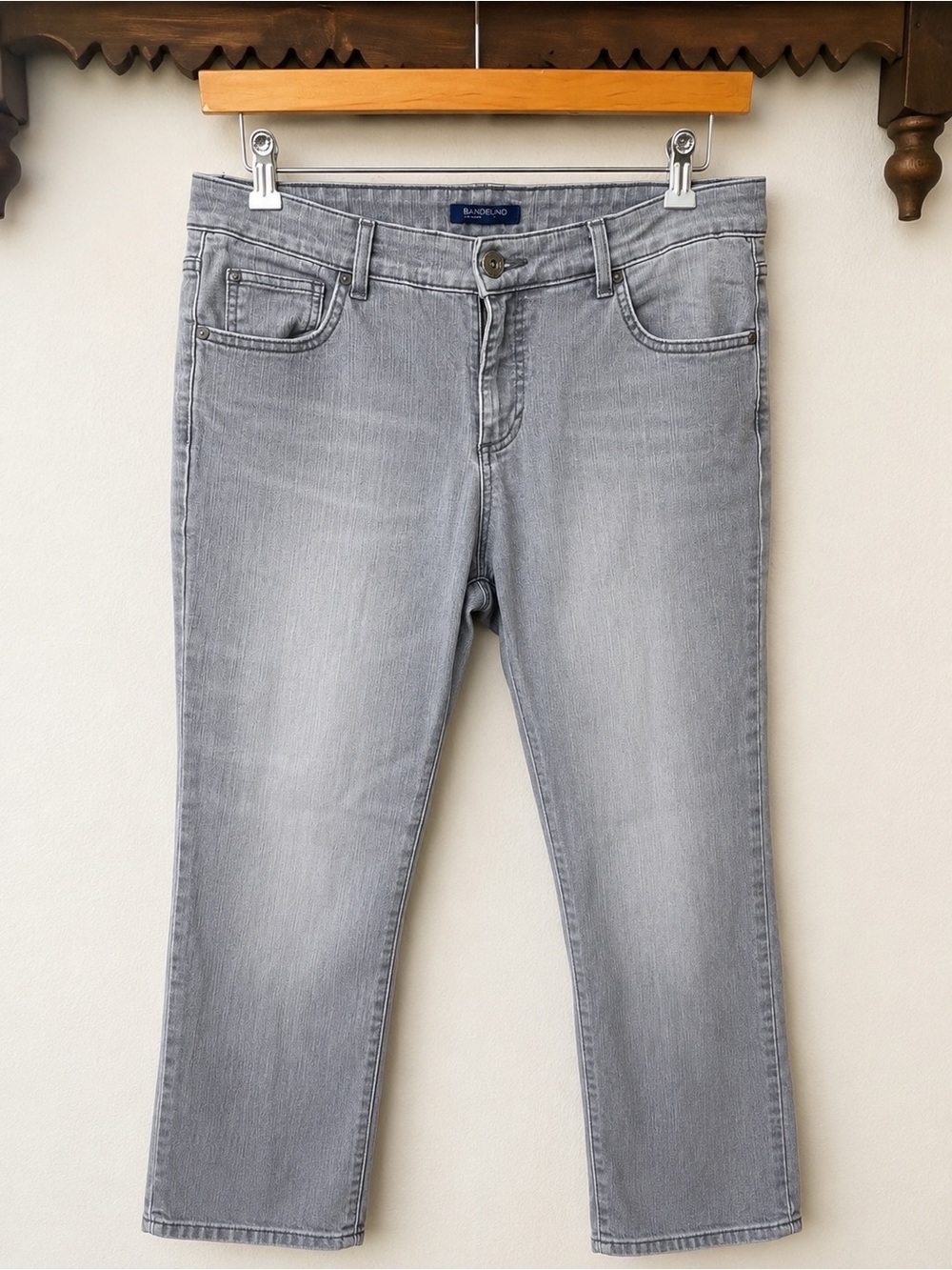 Bandolino Light Gray Skinny Jeans